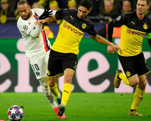 Achraf Hakimi : "Toutes les possibilités restent ouvertes" Achraf Hakimi : "Toutes les possibilités restent ouvertes"