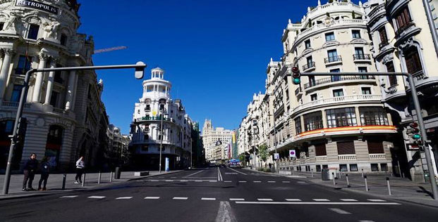 Le monde se barricade, l’Espagne se calfeutre