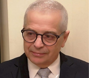 Entretien avec Pr. Abdelouahab Bachouchi, gynécologue obstétricien Entretien avec Pr. Abdelouahab Bachouchi, gynécologue obstétricien