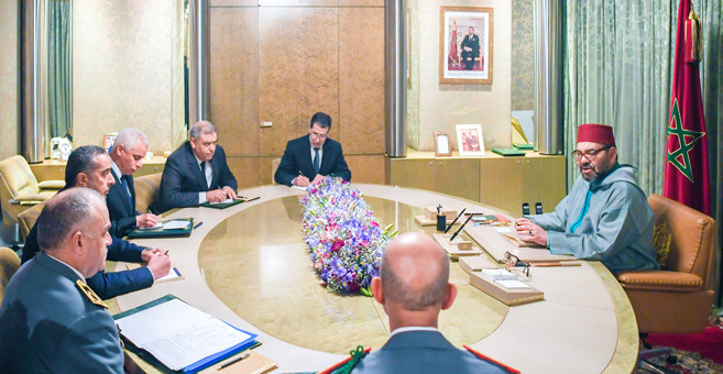 SM le Roi Mohammed VI présidant une séance de travail consacrée au suivi de la gestion de la propagation de la pandémie du Coronavirus. Ph. MAP SM le Roi Mohammed VI présidant une séance de travail consacrée au suivi de la gestion de la propagation de la pandémie du Coronavirus. Ph. MAP