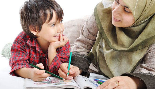 Suivi de l'enseignement des enfants en temps de confinement: gare aux excès, ne surchargez pas vos petits !