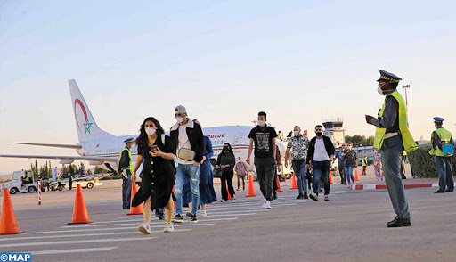 Un convoi de rapatriés en provenance de Mauritanie arrive à l’aéroport de Dakhla