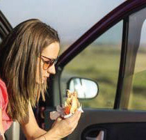 Vacances : Que boire et manger avant de prendre la route