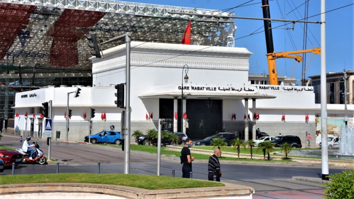 Les portes de la gare du centre-ville fermées (Ph. Nidal)
