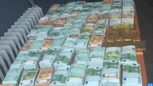 Oujda: Saisie de 20Kg de plaques d'or et plus de 2 millions d'euros provenant probablement d'activités criminelles