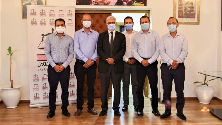 Nizar Baraka reçoit une délégation des pilotes de la Royal Air Maroc Nizar Baraka reçoit une délégation des pilotes de la Royal Air Maroc