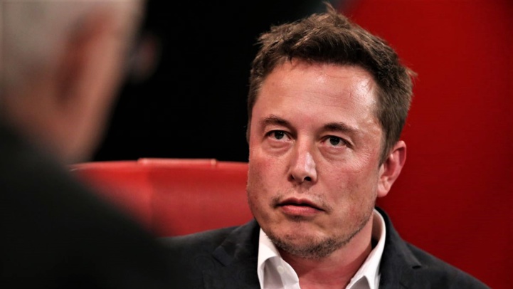 Tesla s’effondre...150 milliards de dollars partent en fumée Tesla s’effondre...150 milliards de dollars partent en fumée