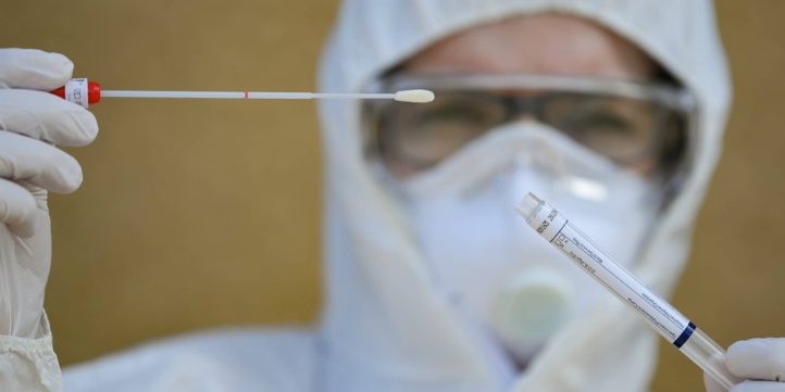 Covid-19 : Les laboratoires privés peuvent désormais diagnostiquer les non-voyageurs