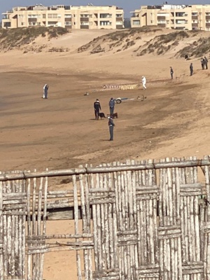Les gendarmes surveillent la zone