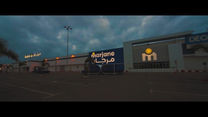 Rabat : énorme incendie à Marjane Hay Riad Rabat : énorme incendie à Marjane Hay Riad