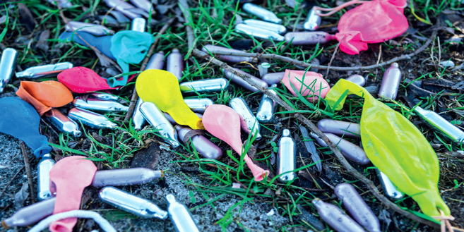 Protoxyde d’Azote : une drogue qui peut causer la mort de rire Protoxyde d’Azote : une drogue qui peut causer la mort de rire