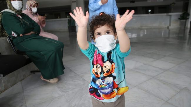 Protocole sanitaire : Une attention particulière pour les enfants atteints de COVID-19