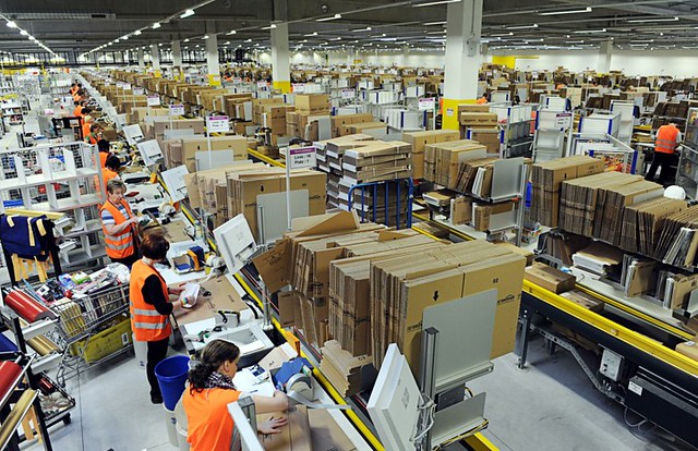 Amazon annonce la contamination de 20.000 salariés au Covid-19