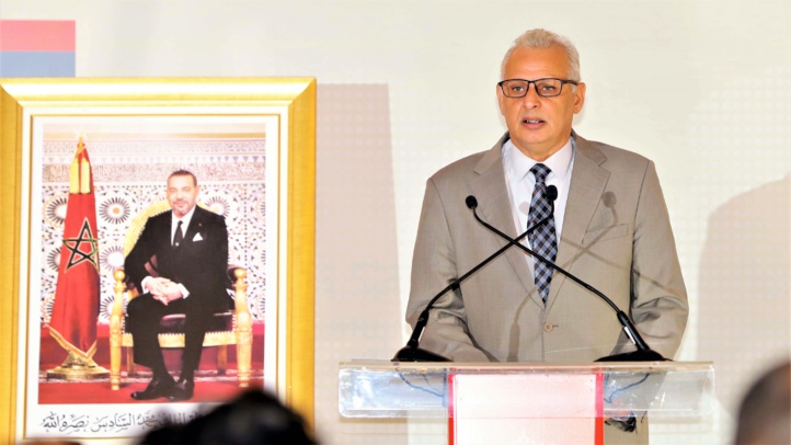 Driss Omran de la Chambre des Représentants s’exprime au cours de la conférence de presse à propos du dialogue politique inter-libyen. Driss Omran de la Chambre des Représentants s’exprime au cours de la conférence de presse à propos du dialogue politique inter-libyen.