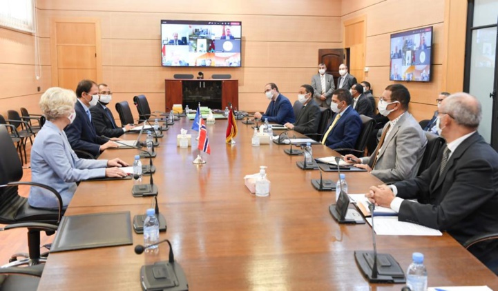 Enseignement à distance : des tablettes pour les élèves du monde rural Enseignement à distance : des tablettes pour les élèves du monde rural