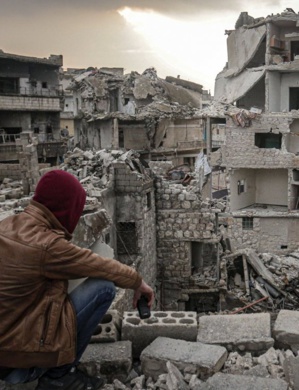 Syrie: Tirs d'artillerie sur Idleb