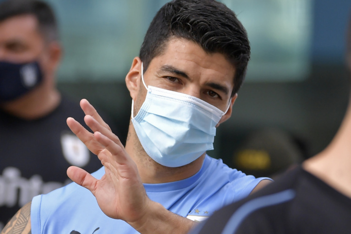 L’Uruguayen Luis Suarez, positif au Covid-19, forfait contre le Brésil L’Uruguayen Luis Suarez, positif au Covid-19, forfait contre le Brésil