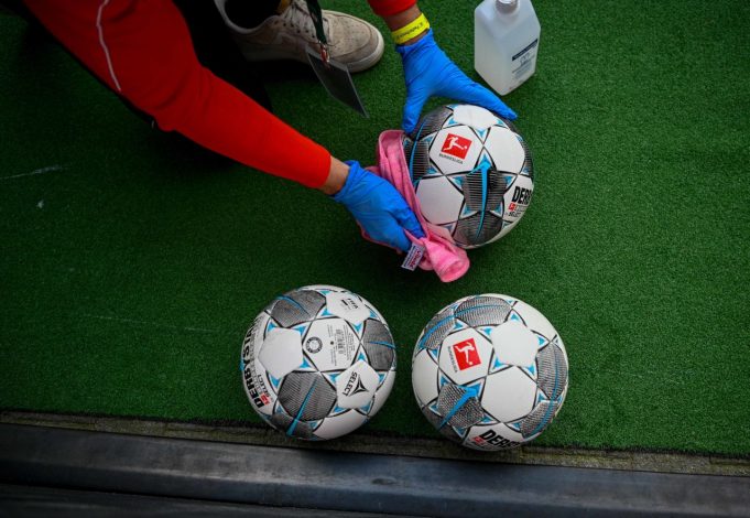 Journées 3 et 4 qualificatives à la CAN: 4146 tests Covid-19, 30 joueurs et 18 officiels testés positifs sur 48 matchs joués ! Journées 3 et 4 qualificatives à la CAN: 4146 tests Covid-19, 30 joueurs et 18 officiels testés positifs sur 48 matchs joués !