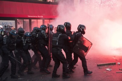 Marches "des libertés" en France: 62 policiers et gendarmes blessés