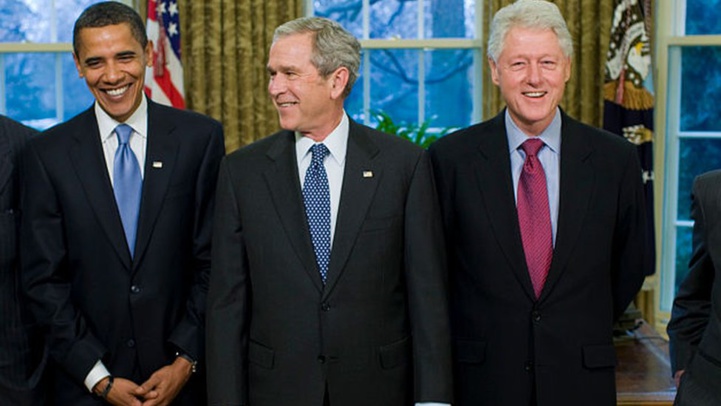 USA : Obama, Clinton et Bush promettent de se faire vacciner devant les caméras  	