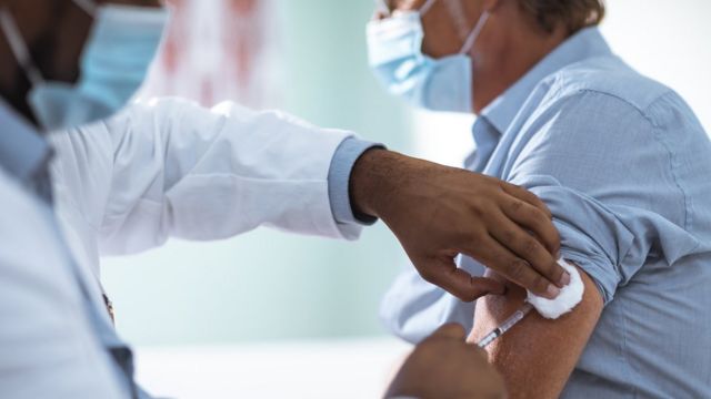 La vaccination contre la grippe n'est pas une contre-indication à celle anti-Covid19