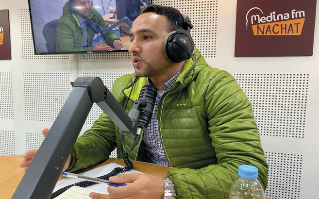 Faissel Ben Tourtou au micro de « Hatta La Nanssa ». Ph. Laglag Faissel Ben Tourtou au micro de « Hatta La Nanssa ». Ph. Laglag