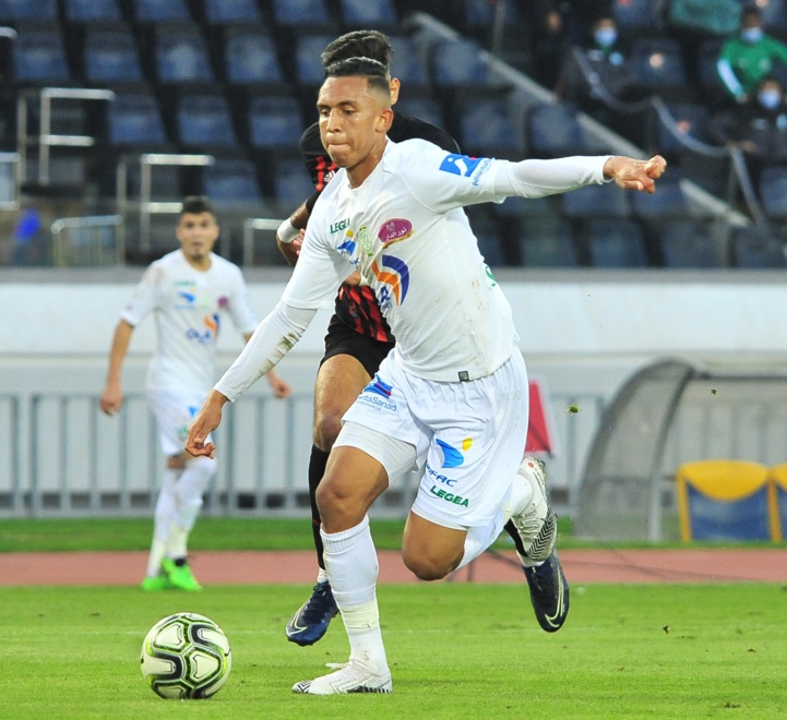 Soufiane Rahimi, l'auteur de l'unique but de la rencontre. Soufiane Rahimi, l'auteur de l'unique but de la rencontre.