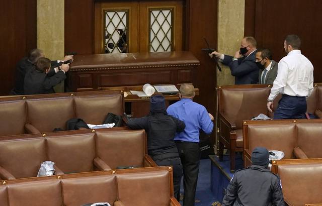 États unis : le Capitol envahi par une foule pro-Donald Trump