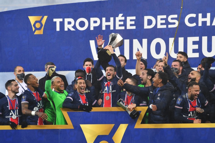Trophée des champions: Le Paris SG remporte le titre aux dépens de Marseille Trophée des champions: Le Paris SG remporte le titre aux dépens de Marseille