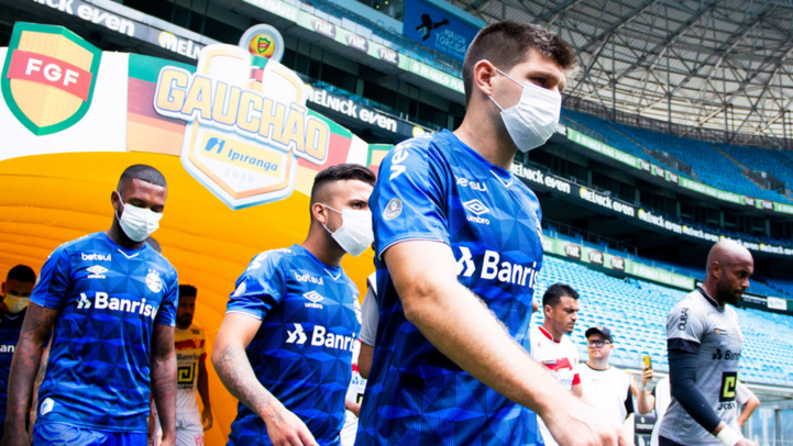 Covid-19 / Brésil : Un joueur remplacé à la mi-temps à cause du virus ! Covid-19 / Brésil : Un joueur remplacé à la mi-temps à cause du virus !