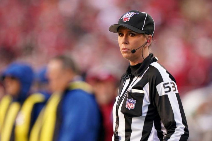 Foot US: Sarah Thomas deviendra la première femme à arbitrer un Super Bowl