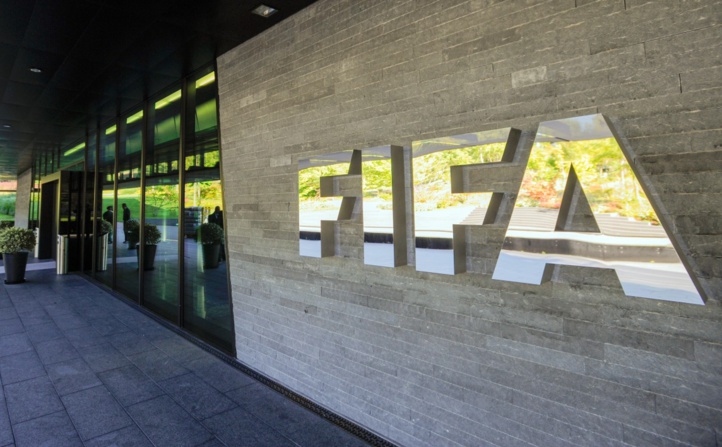 Foot: Une Superligue européenne "ne serait pas reconnue" par la Fifa
