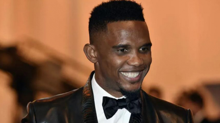 Cameroun : Généreux, Eto'o prend en charge le cursus scolaire d'une fille en situation de précarité ! Cameroun : Généreux, Eto'o prend en charge le cursus scolaire d'une fille en situation de précarité !