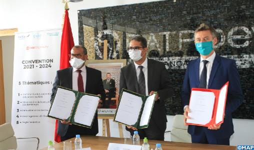 Casablanca: signature d'une convention tripartite en matière de prévention et de sécurité routière Casablanca: signature d'une convention tripartite en matière de prévention et de sécurité routière