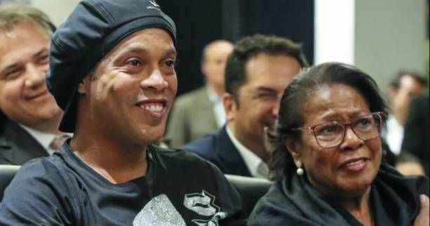La mère de Ronaldinho emportée par la Covid-19 La mère de Ronaldinho emportée par la Covid-19