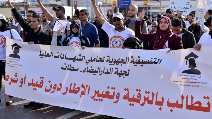 Absence de promotion : les enseignants diplômés du supérieur entament une grève de la faim Absence de promotion : les enseignants diplômés du supérieur entament une grève de la faim