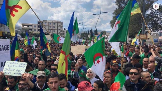 ​Un marocain arrêté en Algérie lors du 110ème vendredi du Hirak algérien