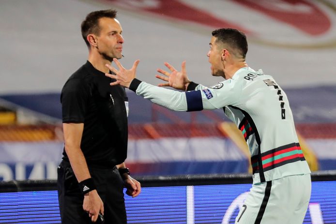 Mondial 2022 / Serbie-Portugal (2-2) : La colère de Ronaldo, les excuses de l’arbitre ! Mondial 2022 / Serbie-Portugal (2-2) : La colère de Ronaldo, les excuses de l’arbitre !
