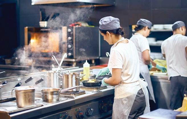 Les « Dark Kitchens » : Plus qu’une tendance, une révolution aux saveurs 2.0