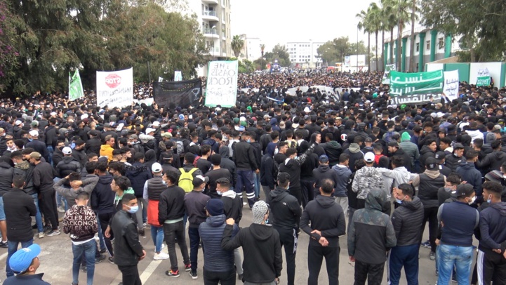 Une ruée verte mais en noir vers le Complexe sportif du Raja