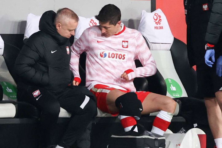 Lewandowski forfait contre l'Angleterre, incertain pour Bayern-PSG Lewandowski forfait contre l'Angleterre, incertain pour Bayern-PSG