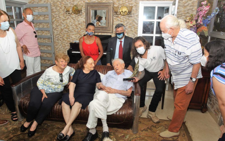 Association Internationale de la Presse Sportive: Le grand prix « AIPS » décerné à un journaliste sportif de 101 ans Association Internationale de la Presse Sportive: Le grand prix « AIPS » décerné à un journaliste sportif de 101 ans