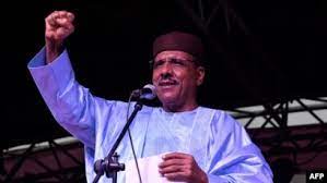 Niger-Politique : Mohamed Bazoum a été investi nouveau président de la République Niger-Politique : Mohamed Bazoum a été investi nouveau président de la République