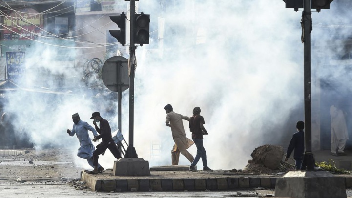 Pakistan : onze policiers libérés après avoir été capturés par des manifestants anti-France