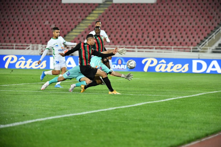 Coupe du Trône / FAR-RCA (1-1 / tirs au but : 5 à 3) : Les Militaires en demi-finale après tant d'attente ! Coupe du Trône / FAR-RCA (1-1 / tirs au but : 5 à 3) : Les Militaires en demi-finale après tant d'attente !