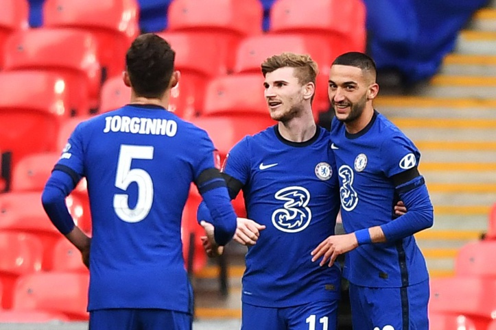 Manchester-Chelsea (1-2) : City puni par les Blues grâce à Ziyech, Alonso et à… Aguero ! Manchester-Chelsea (1-2) : City puni par les Blues grâce à Ziyech, Alonso et à… Aguero !