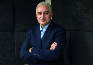 Tayeb Hamdi, chercheur en politiques et système de Santé. Tayeb Hamdi, chercheur en politiques et système de Santé.