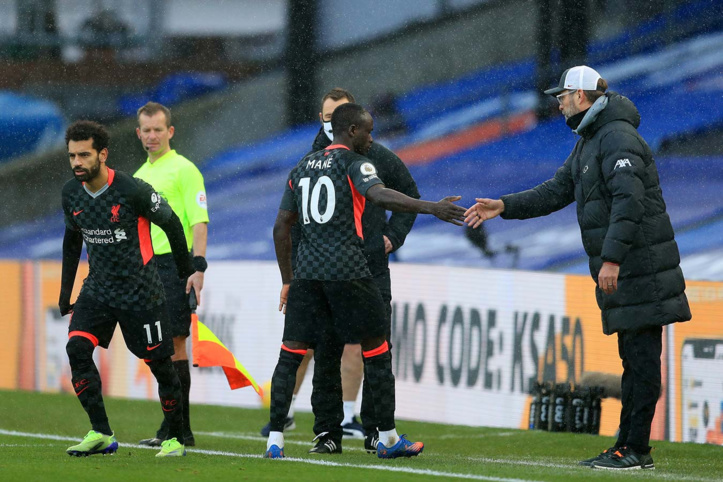 Foot anglais : Sadio Mané en colère après sa non-titularisation face à Manchester United !? Foot anglais : Sadio Mané en colère après sa non-titularisation face à Manchester United !?
