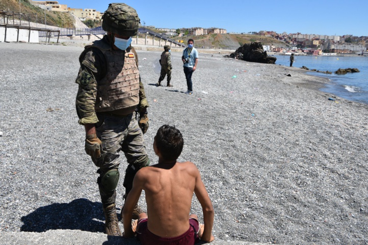 Crise migratoire à Sebta : Le nombre des Herragas exclus atteint les 4.800 personnes
