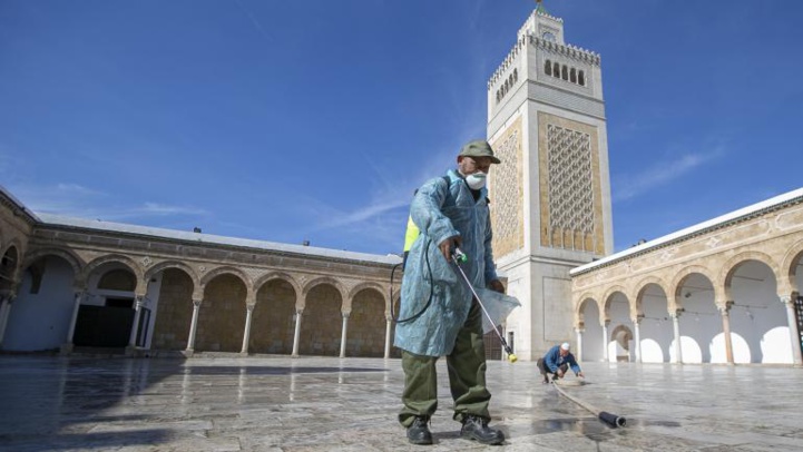 Le Souverain ordonne la réouverture des mosquées